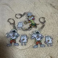 ヤバイTシャツ屋さんスペイン村 アクリルキーホルダー チョッキー2個ドンキホーテ