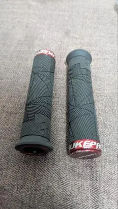 Nukeproof Horizon 自転車用グリップ レッドのサムネイル