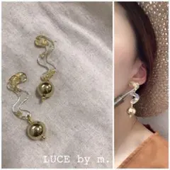 46 再販 クリア ウェーブ プレート ゴールド ピアス イヤリング お洒落のサムネイル
