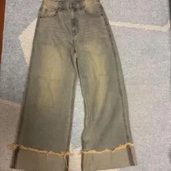 ワイドデニムパンツ カットオフ加工のサムネイル