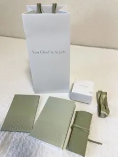 Van Cleef & Arpels ネックレスケース&付属品セット