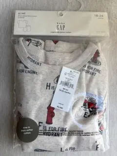 新品タグ付　babyGAP パジャマ 消防車 18-24y 90cm 綿100のサムネイル