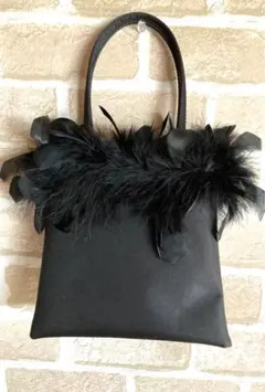 黒 フェザー付きハンドバッグ 31cm x 19cm