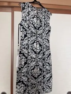 レオナール☆大人の女性のエレガンス薫るワンピースドレス新品同様