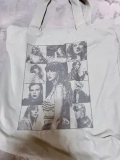 Taylor Swift THE ERAS TOUR タペストリー ＋ オマケ - メルカリ