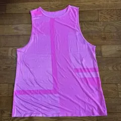 Nike ピンク メッシュ タンクトップ