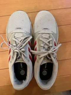 adidas グレー/レッド ランニングシューズ