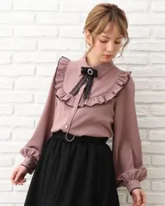 INGNI 地雷系 量産型 ブローチ付配色フリル/ブラウス