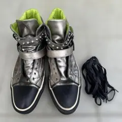 あ*様 alfredo BANNISTER　スタッズ　ハイカットスニーカーのサムネイル