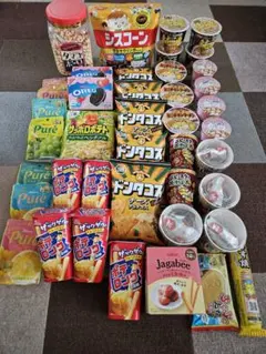 お菓子　カップ麺のサムネイル