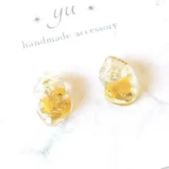 レジンピアス　小ぶり　ミモザ　かすみ草　パール　大人可愛い　イヤリング　プチプラ
