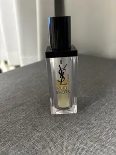 『イブサンローラン』ピュアショットナイトリチャージセラム（美容液）