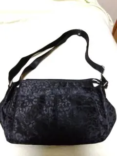 GRACIOUSショルダーバッグのサムネイル