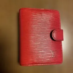 Louis Vuitton エピレザー 手帳カバー 赤