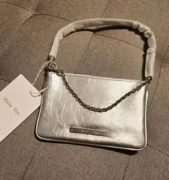 【Matin Kim】グロッシー レザー マイクロバッグ ミニバッグ シルバー