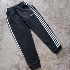 adidas アディダス スウェット 黒 キッズ 150cm