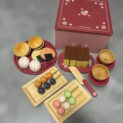 マザーガーデン　野いちごのおままごと　お姫さまディナーセット マザーガーデン 野いちごままごと ポット＆紅茶セット 木の