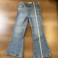 Item thumbnail for item 9970460d-c3b2-4553-9e95-e3eeb230f3e8