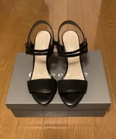 Odette e Odile オデットエオディール サンダル