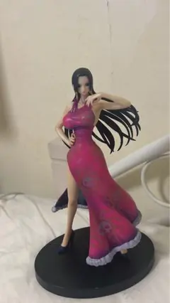 ボア・ハンコック フィギュア ピンクドレス