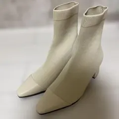 クリーム色 ニットブーツ ポインテッドトゥ