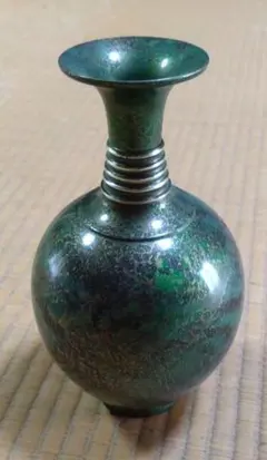 青銅　花瓶