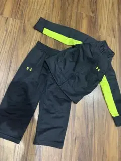 Under Armour ジャージ 黒/黄緑 100cm~ 上下セット