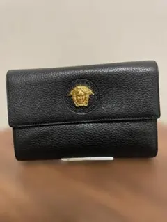 ヴェルサーチ コンチネンタルウォレット メデューサ フラップ長財布 ブラック 黒 ヴェルサーチ コンチネンタルウォレット メデューサ フラップ長財布