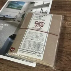 トラベラーズノート パスポートサイズ LOVE AND TRIP レッド