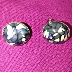 ☆美品　クリップ式イヤリング　綺麗な模様　色石タイプ
