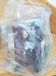 進撃の巨人 ユニバポップコーンバケツ　リヴァイ フィギュア 椅子付き