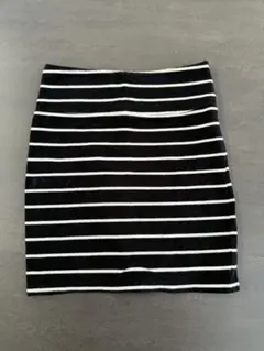 FOREVER21 黒と白のストライプタイトスカート