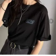 綿100％ニュースペーパーロゴプリントオーバーサイズTシャツのサムネイル