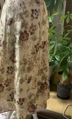 薔薇　バーバリー　花柄フレアスカート　ビンテージ　希少価値あり。お値下げ価格！