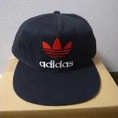 80s90s　オールドアディダス　キャップ　万国旗タグ　ブラック　ヴィンテージ