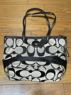 COACH モノグラムバッグ