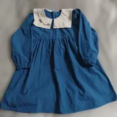 青い長袖フレアドレス 白い襟付き