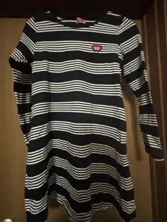 激安　SISTER JENNI 七分袖ワンピース 黒と白のストライプ　150cm