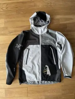 ARC'TERYX Beta AR Jacket Solitude XS - メルカリ