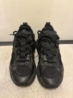adidas オズガイア23.0