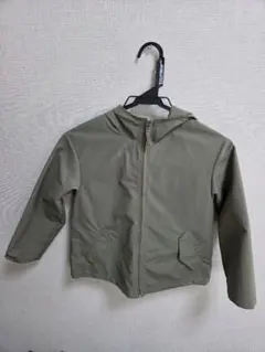 美品　UNIQLO フード付きジャケット 130サイズ オリーブグリーン