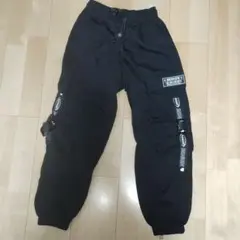 ブラックカーゴパンツ サイズ140
