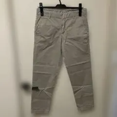 ユニクロ　ベージュチノパン