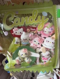 ハローキティー　デコパーツ