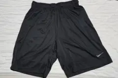 Nike ブラック ショートパンツ