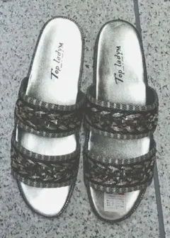 【未使用】サンダル ミュール 刺繍 ゴールド ブラウンレディース　Ｍ