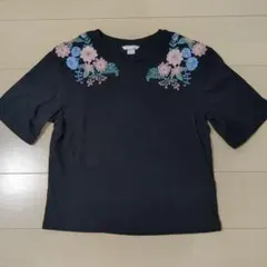 H&M　刺繍Tシャツ