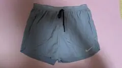 Nike ストライド 5インチ ハーフパンツ (L)