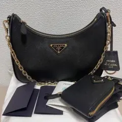 PRADA Re-Edition 2005 サフィアーノレザー バッグ
