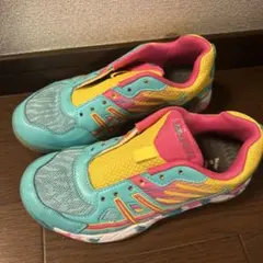 LEFUS バドミントンシューズ　22.5